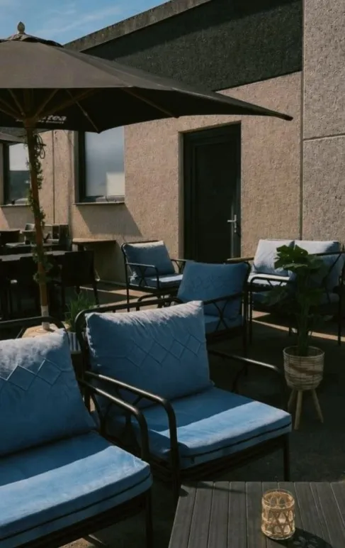 Terrasse et espace extérieur de la pizzeria Da Giaccio e Lombardo à Bernissart